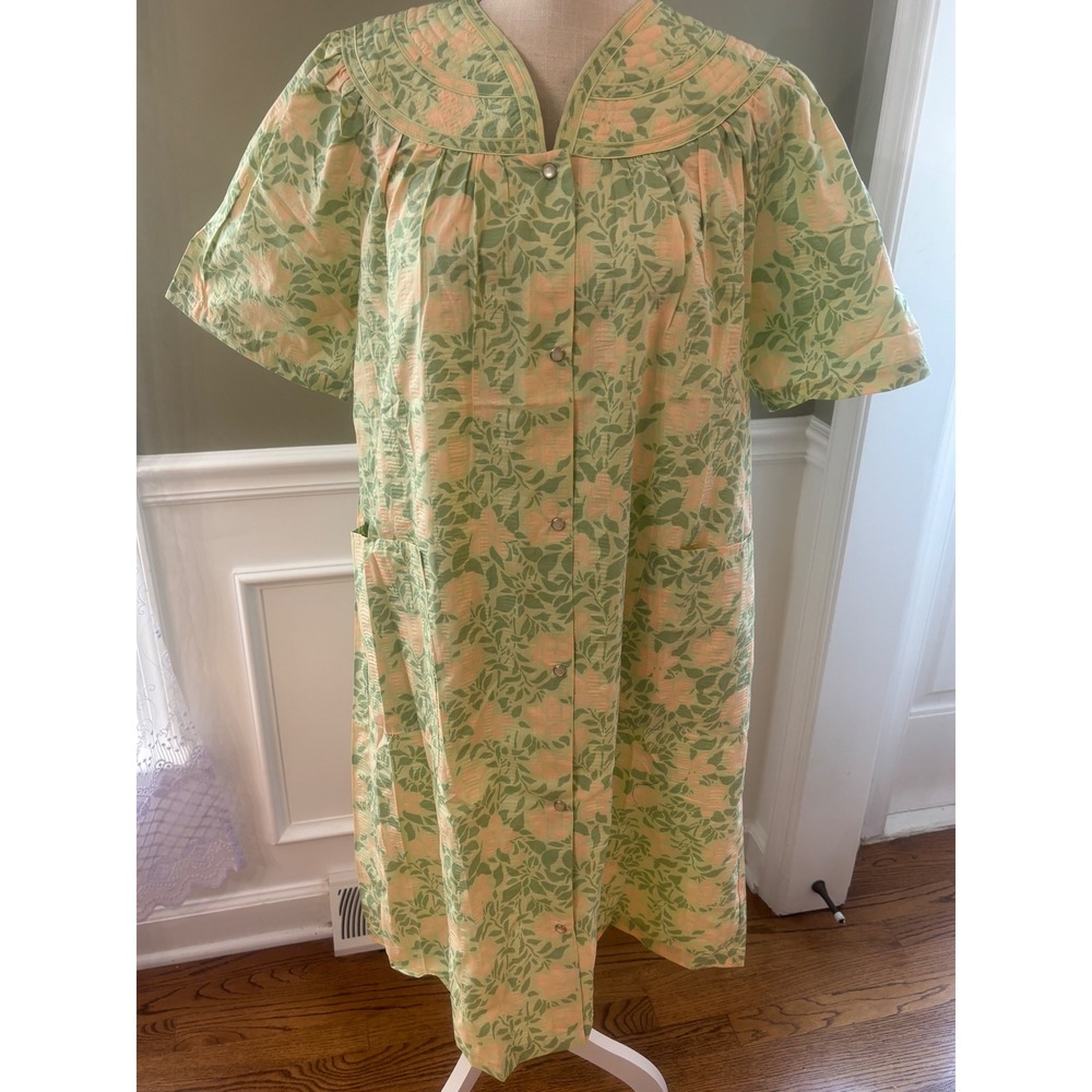 National Floral Snap Front House Dress S Green Peach Seersucker Duster 23865